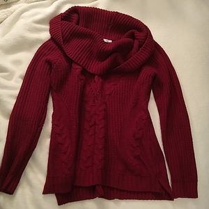 Maroon Sweater M